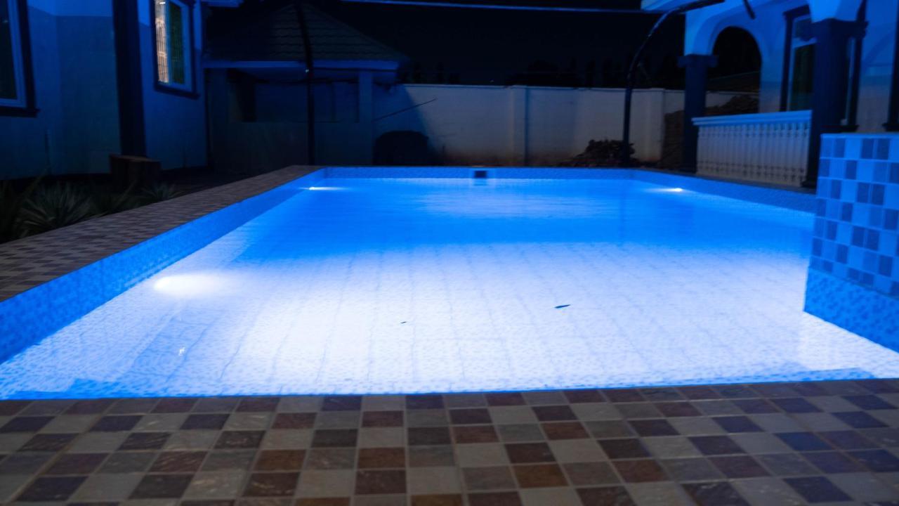 Luxury Beach Villa Inn Daressalam Exterior foto
