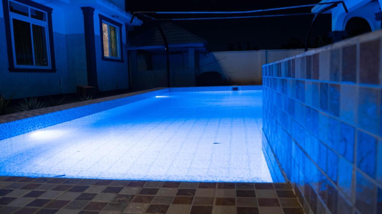 Luxury Beach Villa Inn Daressalam Exterior foto