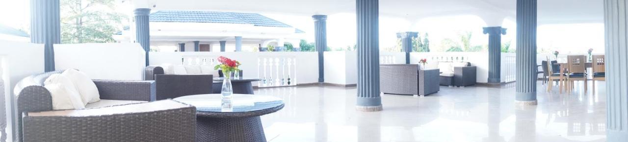 Luxury Beach Villa Inn Daressalam Exterior foto